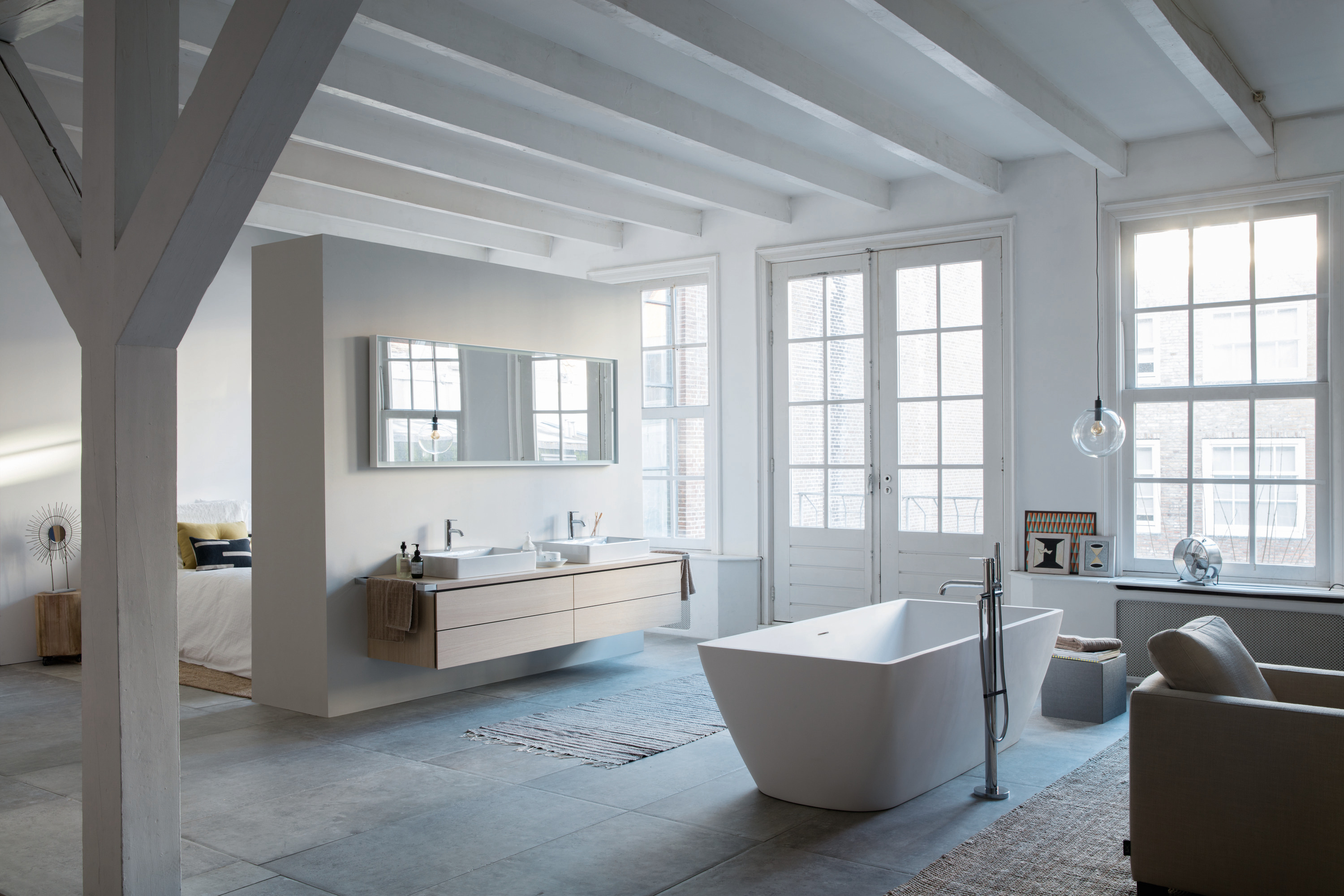 Designerbad mit freistehender Badewanne — Referenzprojekt Bihler & Gassen GmbH Köln
